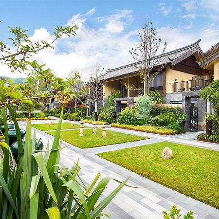 Howard Johnson Jinlin Plaza Lijiang Lijiang  Buitenkant foto